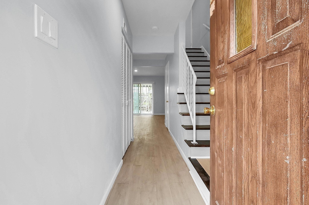 6-web-or-mls-2370-woodbrook-cir-s-152