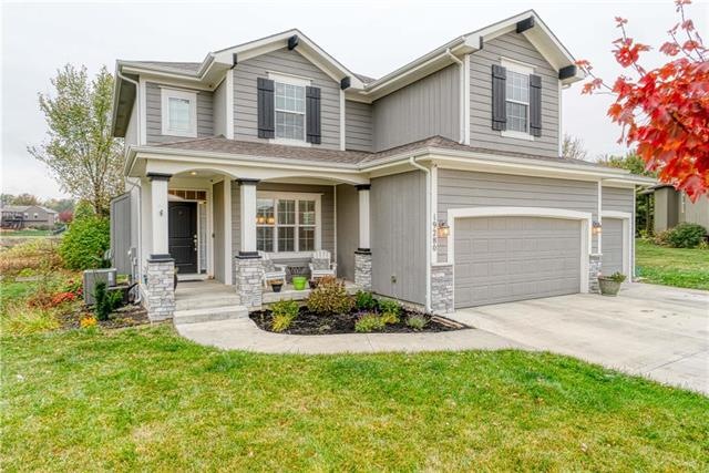 19280 W 207th Terrace, Spring Hill, KS 66083 - photo 1