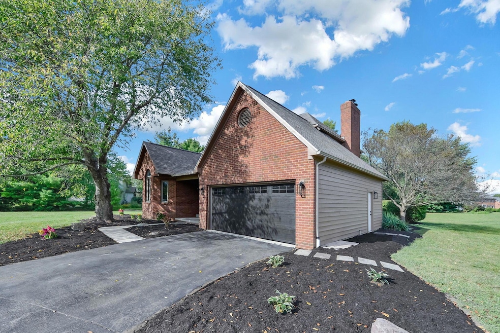 7290 Concord Bend Dr, Powell, OH 43065 - photo 1