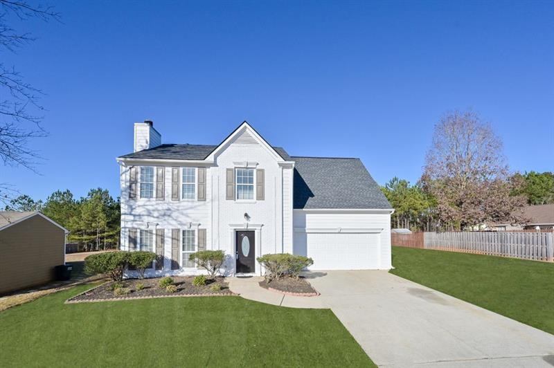 Welcome, Home! The long drive allows for ample par
