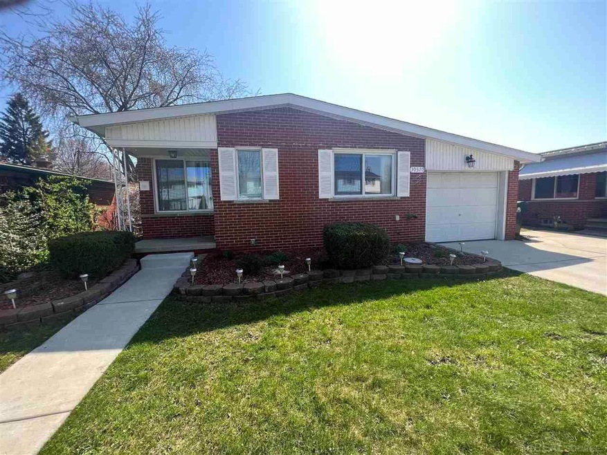 30570 Hennigan St, Roseville, MI 48066 - photo 1