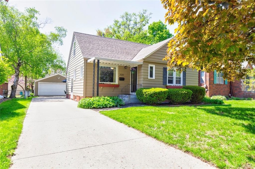 2520 45th St, Des Moines, IA 50310 - photo 1