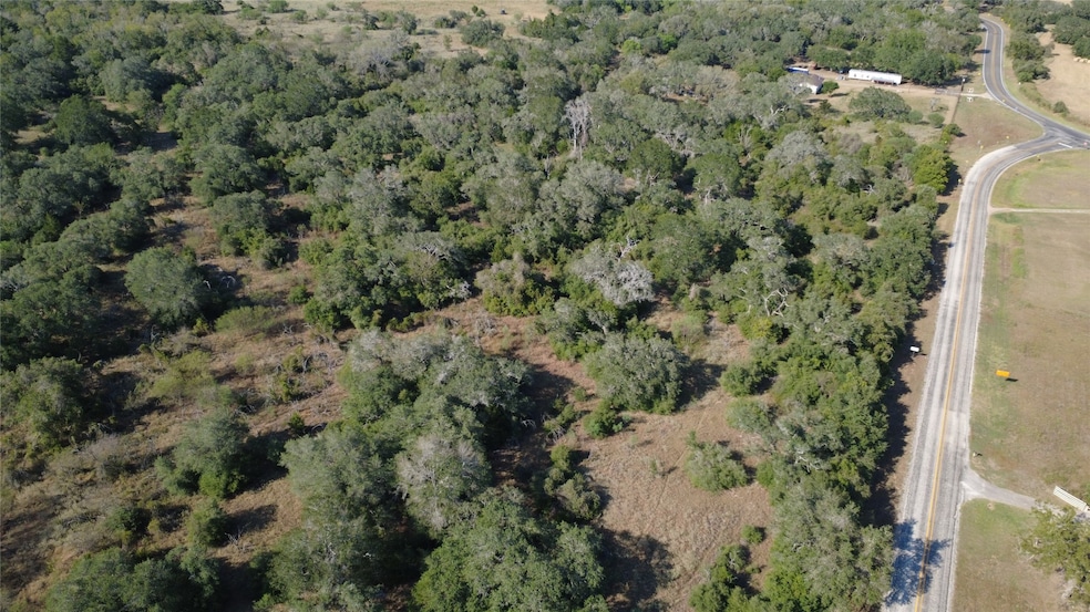 0 Fm 3010 unit 7409868, Yoakum, TX 77995 - photo 1