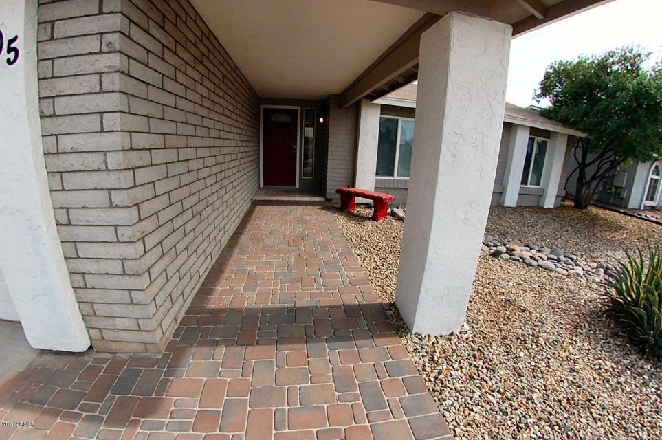 Dakota entry w