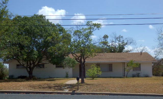 1005 S Adams St, Fredericksburg, TX 78624 - photo 1