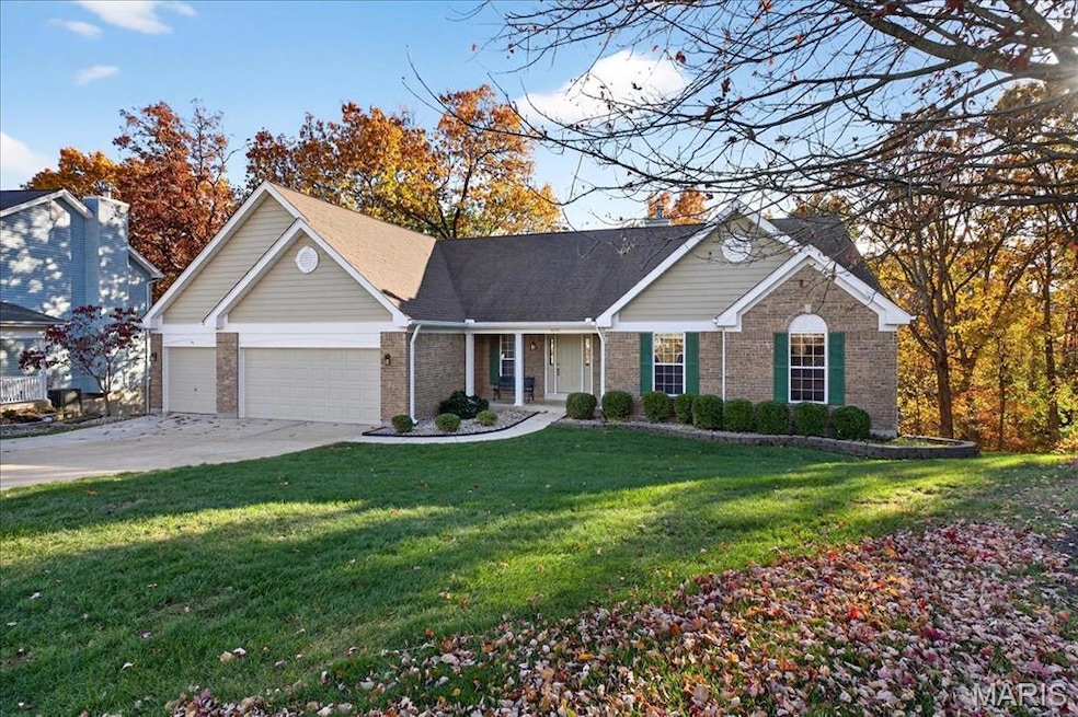 16012 Canterbury Estates Dr, Ellisville, MO 63021 - photo 1