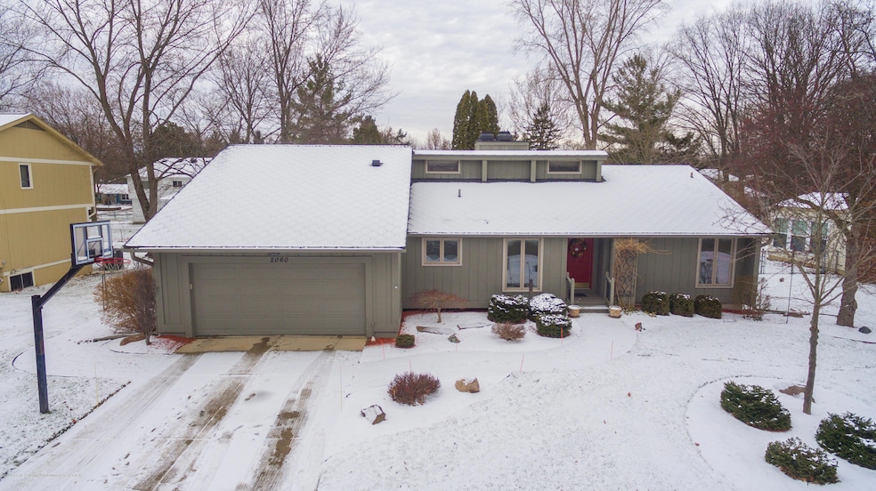 2060 Tamarack Dr