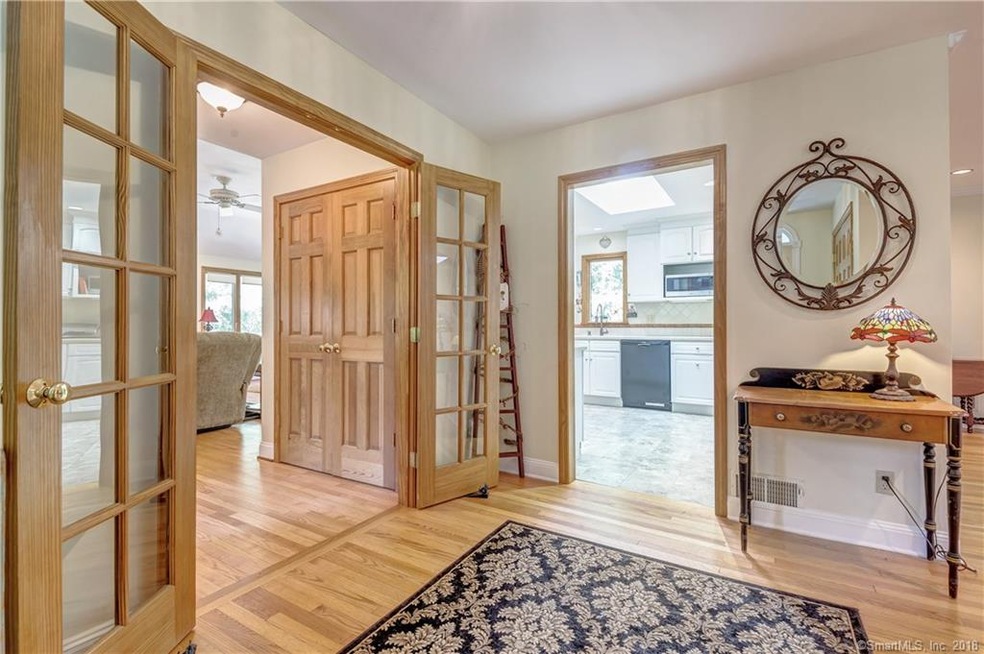 20 Birch Ct, Ridgefield, CT 06877 - photo 1