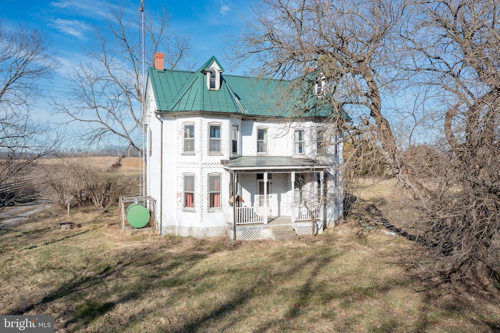 2407 Greensburg Rd, Martinsburg, WV 25404 - photo 1