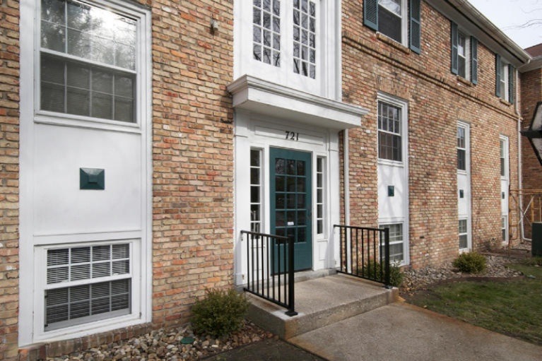 721 Cherry Knoll-1