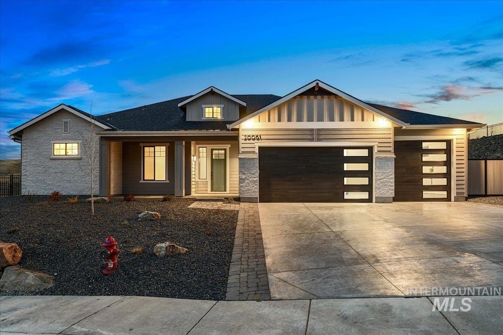 Pending $1,332,112 • Co-Listing Agent