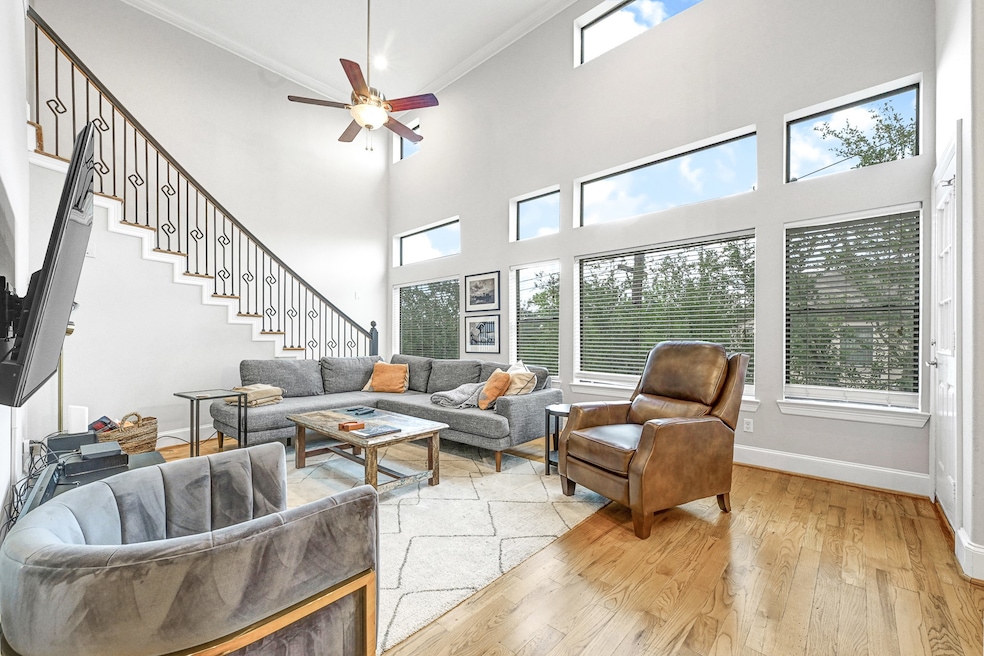 4402 Lillian St unit 8, Houston, TX 77007 - photo 1