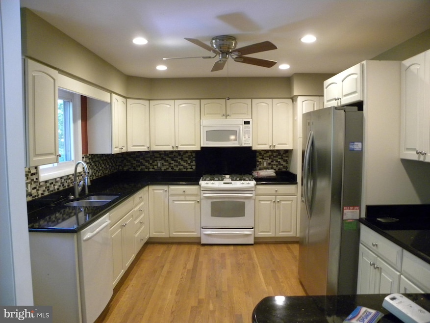5023 King Richard Dr, Annandale, VA 22003 - photo 1