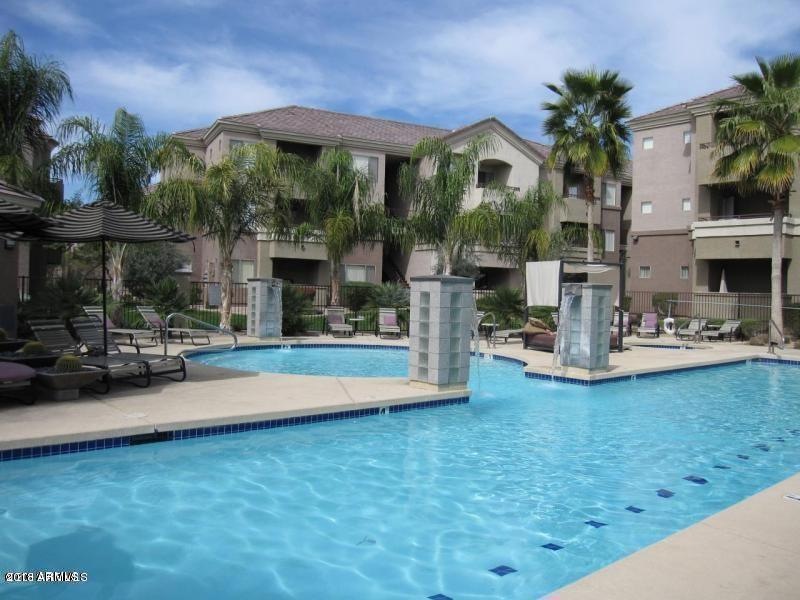 Community pool & spa