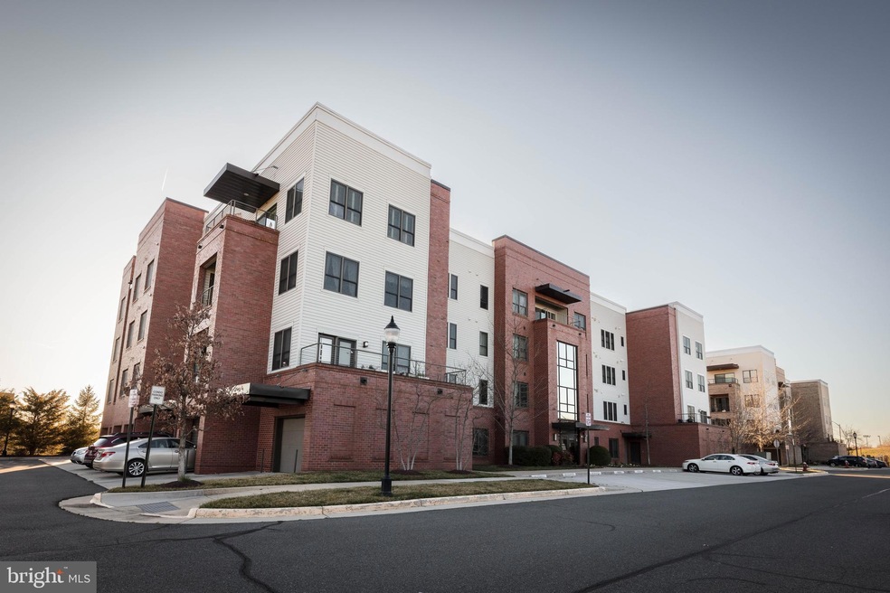 8425 Peace Lily Ct unit 411, Lorton, VA 22079 - photo 1