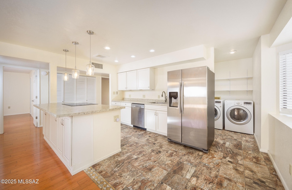 Beautiful Kitchen w/ SS Appliances