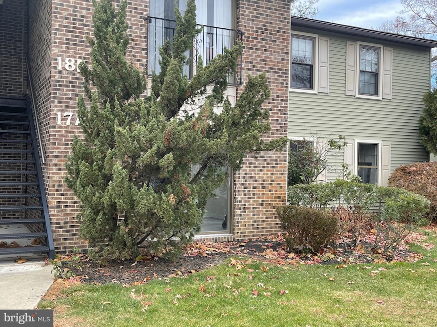 17 W Bluebell Ln, Mount Laurel, NJ 08054 - photo 1