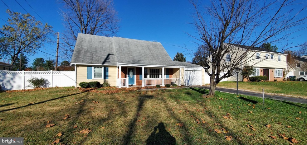 4214 Middle Ridge Dr, Fairfax, VA 22033 - photo 1