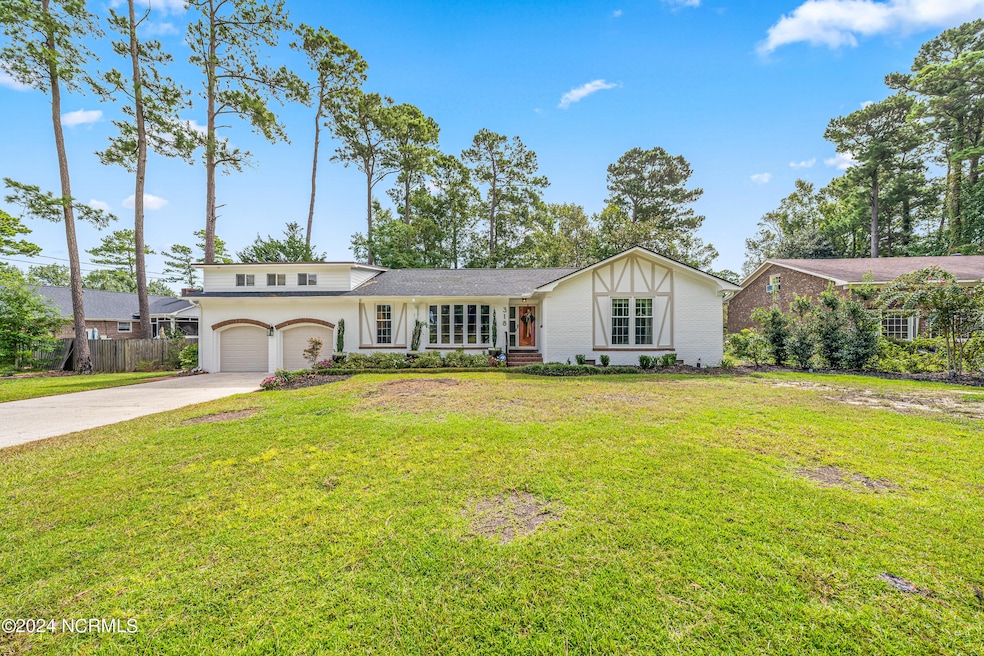 318 W Blackbeard Rd, Wilmington, NC 28409 - photo 1