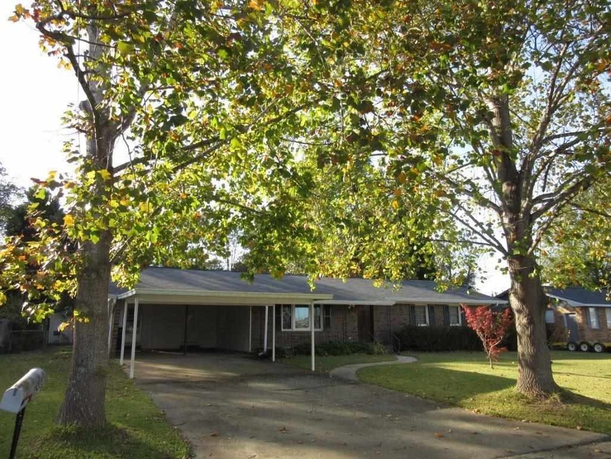 703 Meadow Ridge, Warner Robins, GA 31093 - photo 1