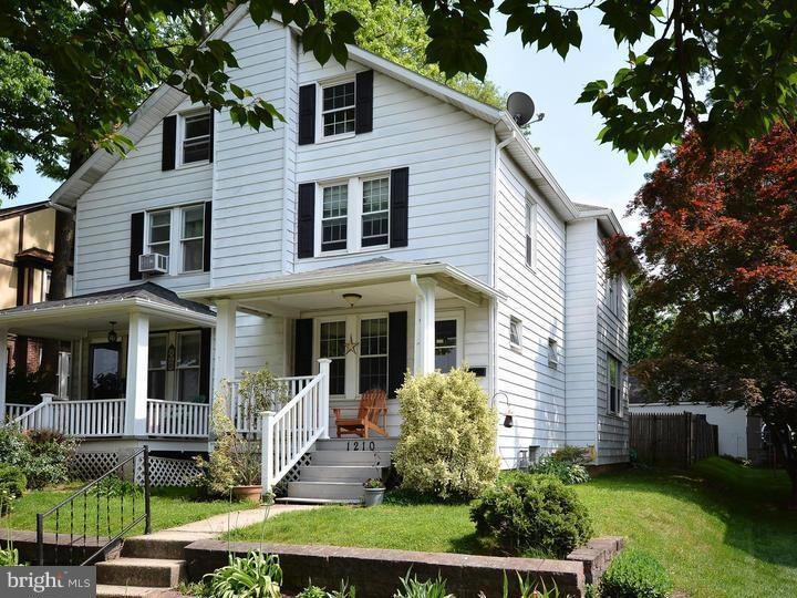 1210 Stirling St, Coatesville, PA 19320 - photo 1
