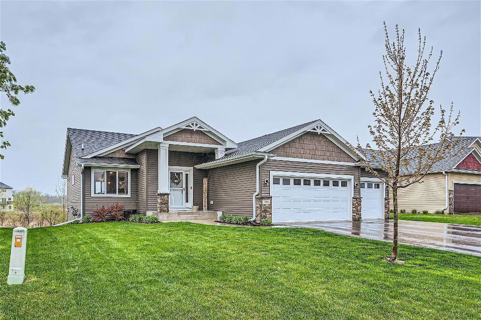 7096 208th place North - MLS Sized - 001 - 02 Exterior Front.jpg