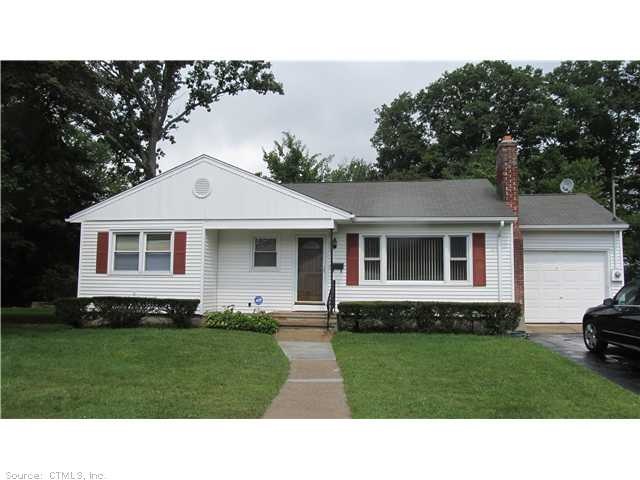 132 Phyllis Dr, Naugatuck, CT 06770 - photo 1