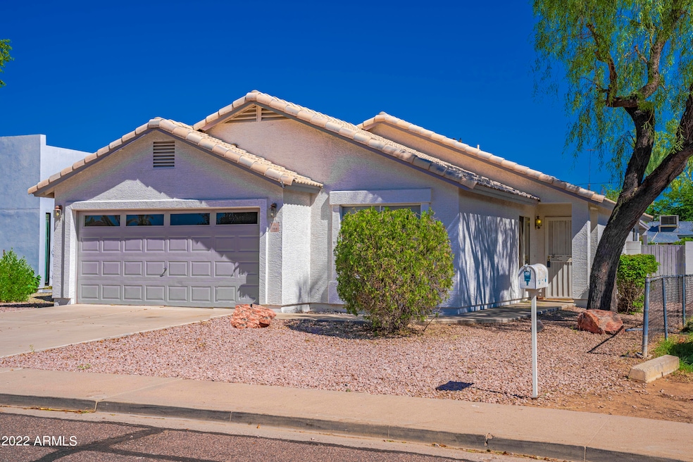 1414 E Weldon 00031