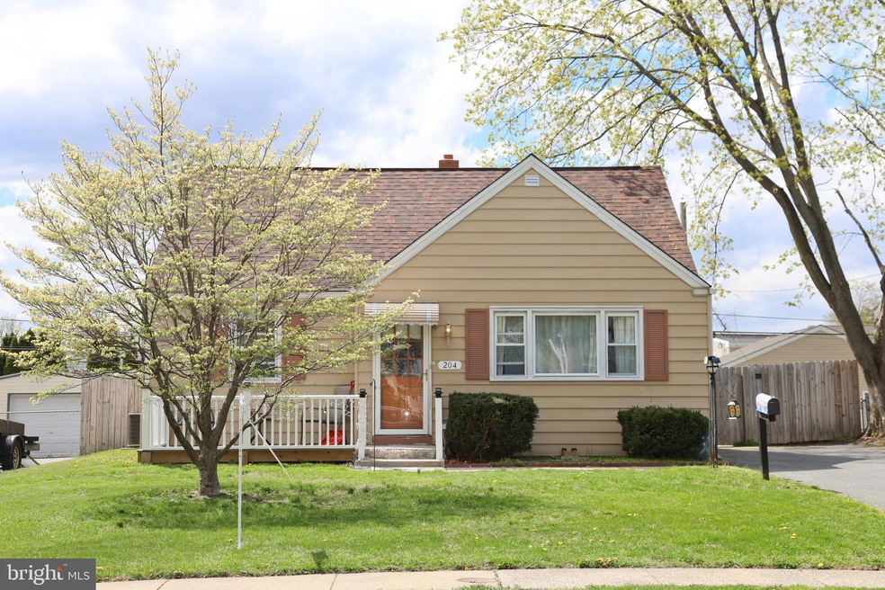 204 Upland Rd, Brookhaven, PA 19015 - photo 1