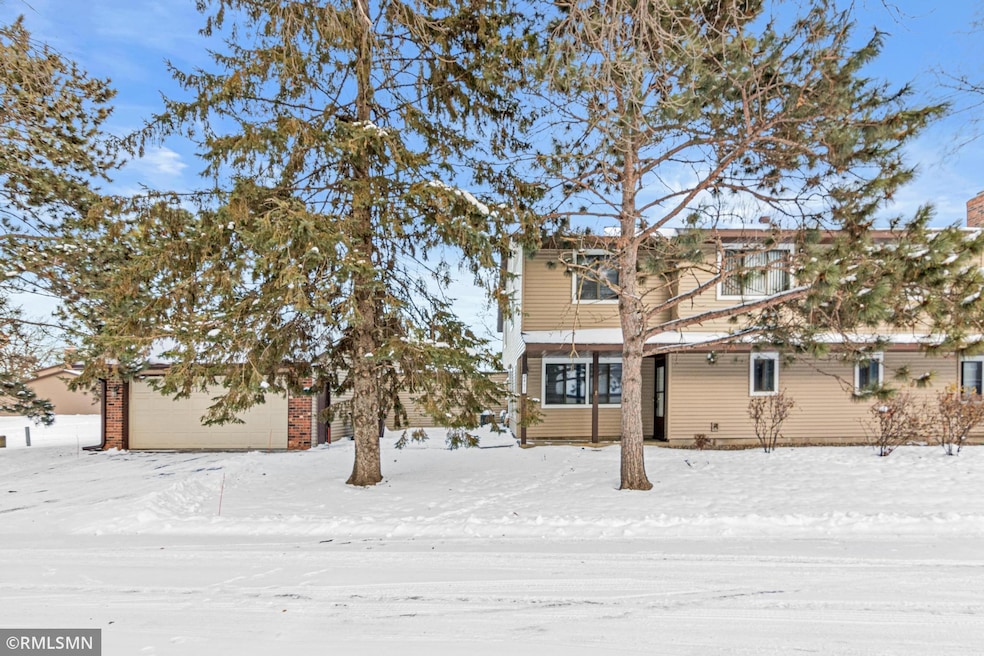 2451 Wimbledon Bay, Woodbury, MN 55125 - photo 1