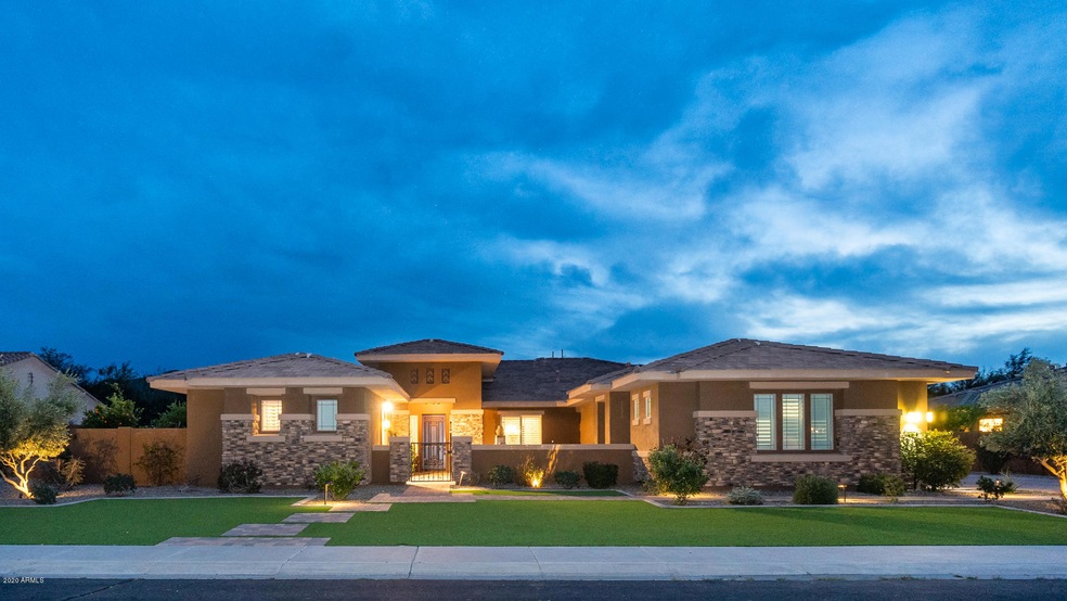 3077 E La Costa Dr-1