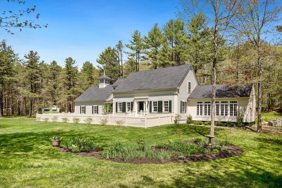 27 Whitten Road