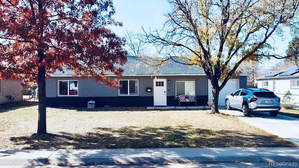 1001 Troy St, Aurora, CO 80011 - photo 1