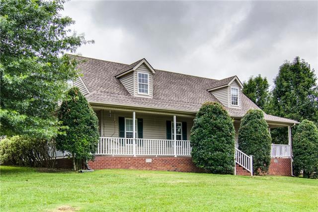 Welcome to 2815 Maple Cir!