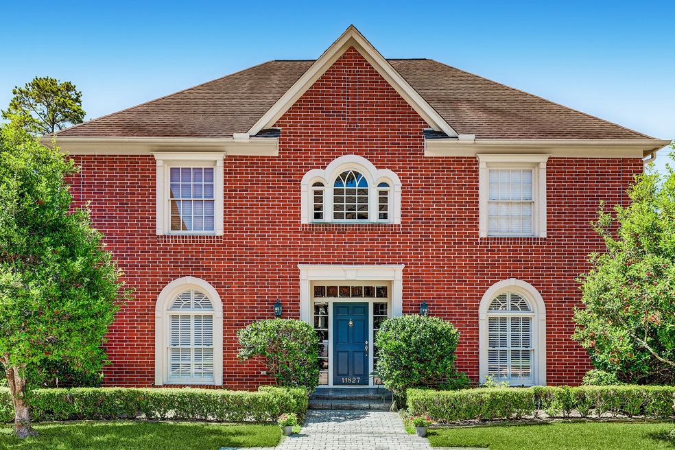 11827 Village Park Cir, Houston, TX 77024 - photo 1