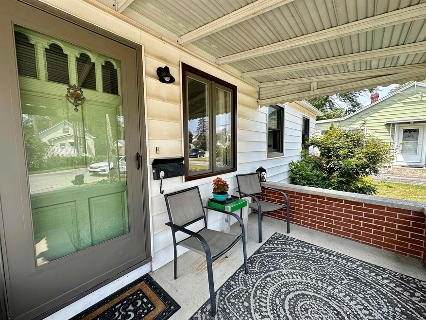 722 Clark Ave, Bluffton, IN 46714 - photo 1