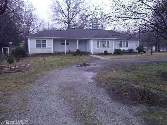 712 Liberty Rd, High Point, NC 27263 - photo 1