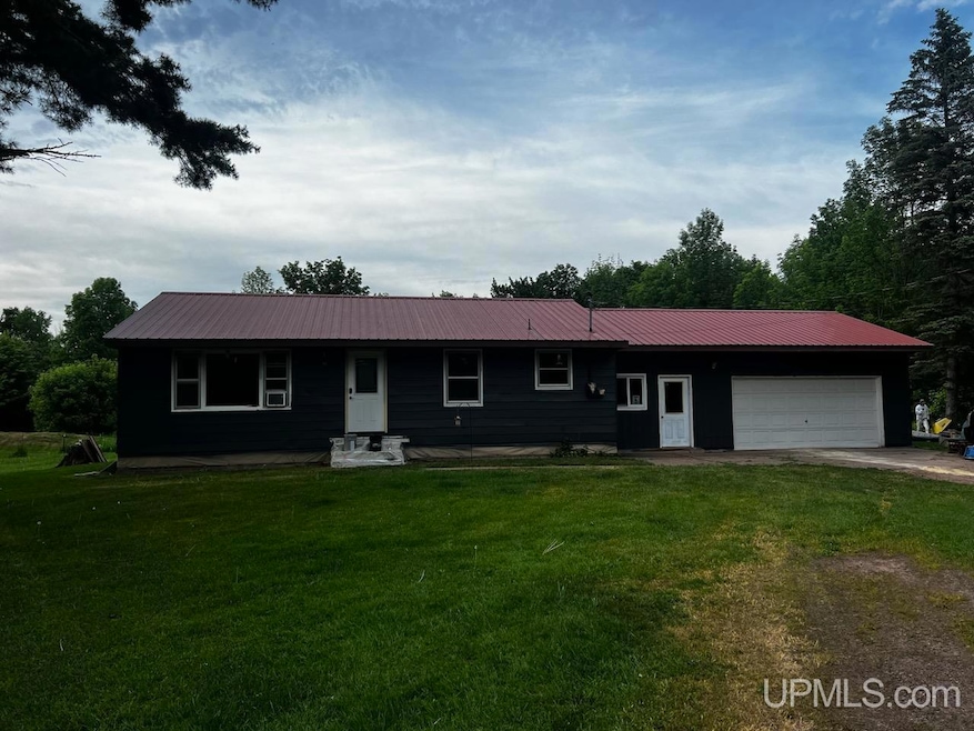 35934 Daniels Rd, Ontonagon, MI 49953 - photo 1