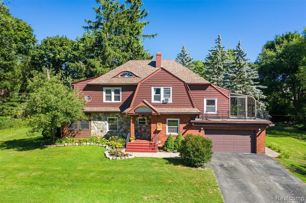 85 Barrington - Front Exterior