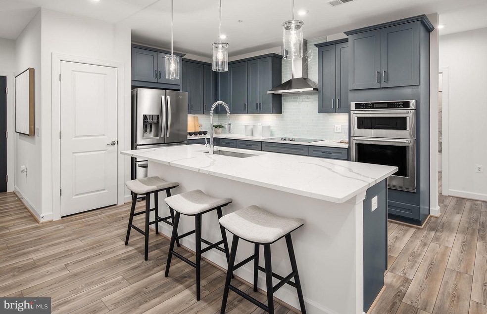 5800 Moonstone Way unit 301, Haymarket, VA 20169 - photo 1