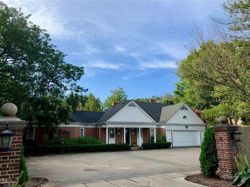 17500 E Jefferson Ave, Grosse Pointe, MI 48230 - photo 1