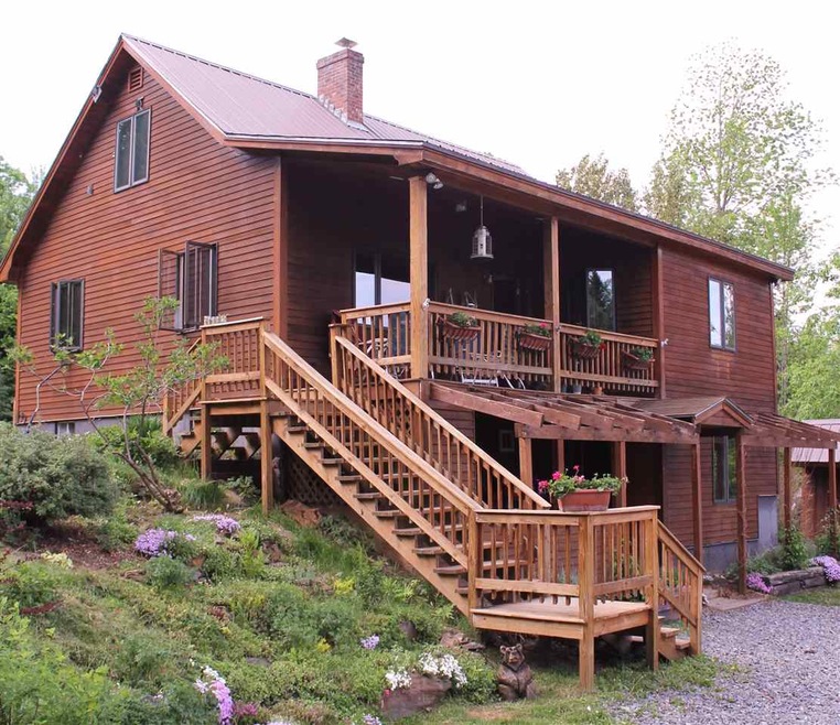 521 Crestwood Rd, Lyndonville, VT 05851 - photo 1