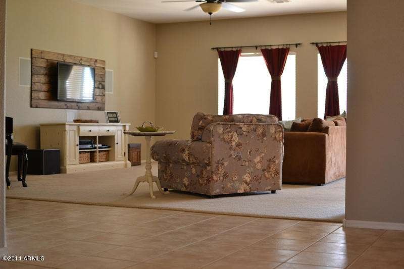 Living_Room_01