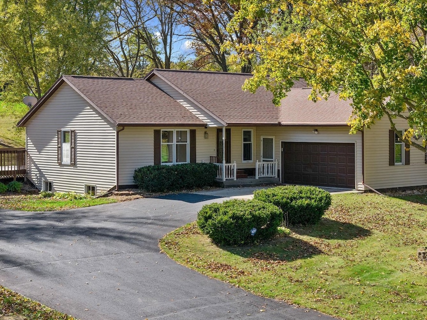 E7173 Eagle Ridge Ct, Reedsburg, WI 53959 - photo 1