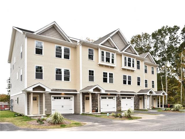 16 Village Crossing unit 16, East Lyme, CT 06357 - photo 1