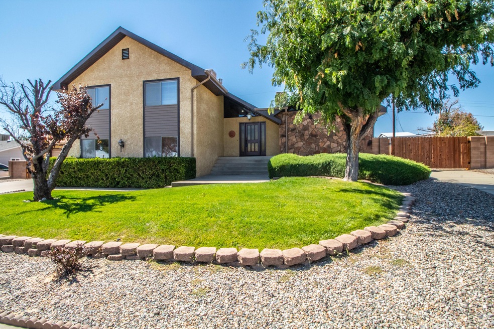 5605 Cedarwood Dr, Farmington, NM 87402 - photo 1