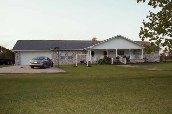 2087 Wardlaw Rd, McComb, MS 39648 - photo 1