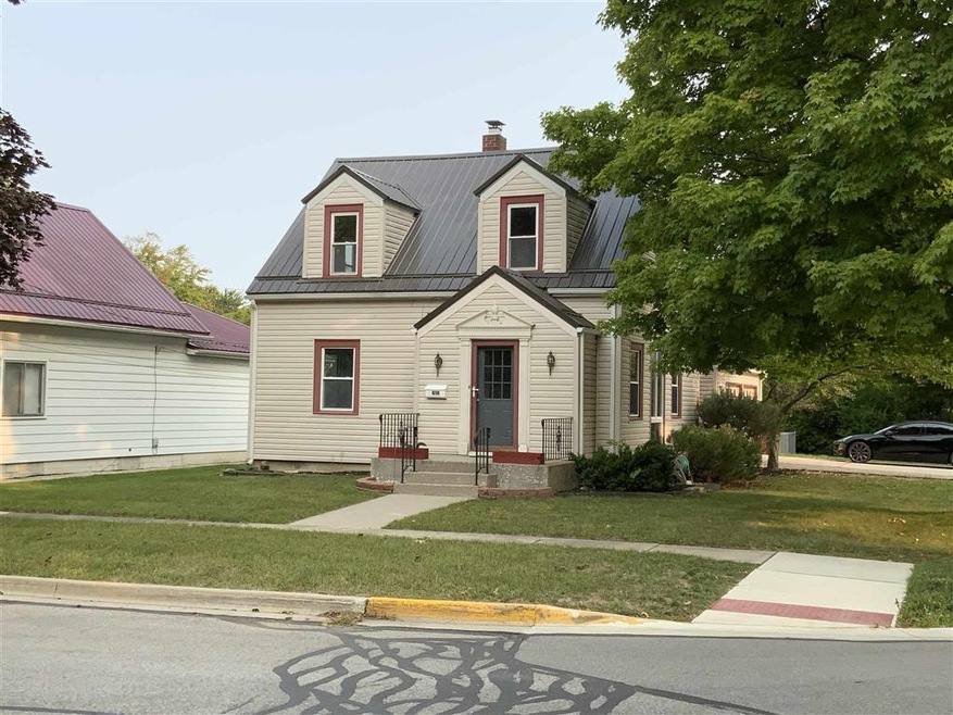 818 E 9th St, Auburn, IN 46706 - photo 1