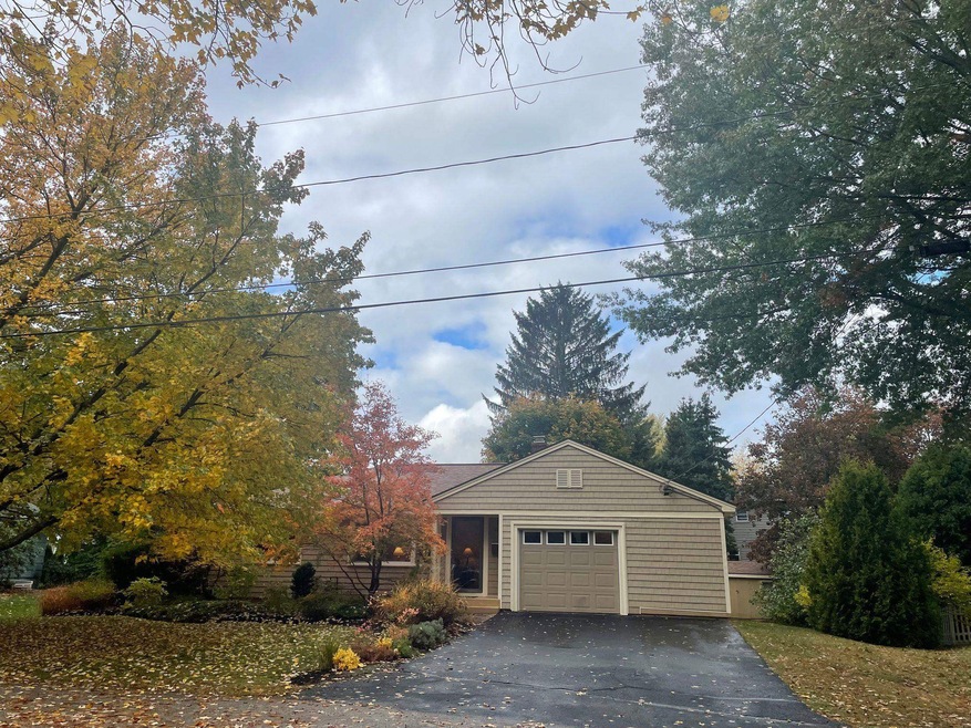 38 Fells Rd, Portsmouth, NH 03801 - photo 1