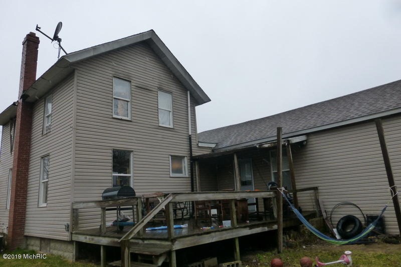 1021 N 5th St, Niles, MI 49120 - photo 1